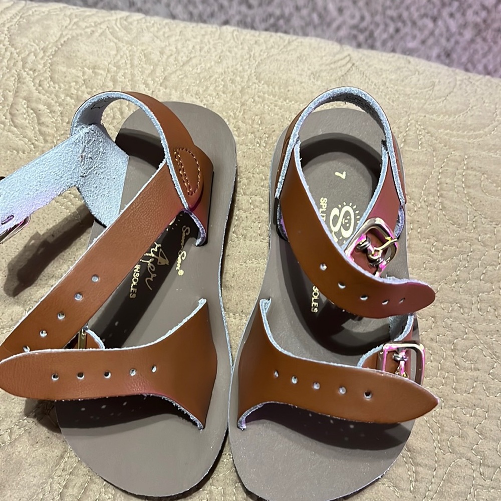 Saltwater toddler sandals